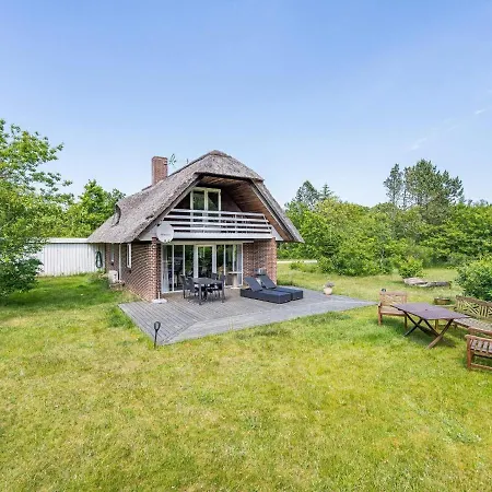 6 Person In Henne Feriehus Henne Strand