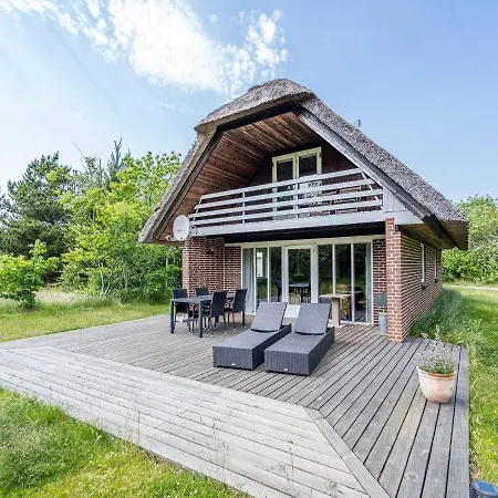 6 Person In Henne Feriehus